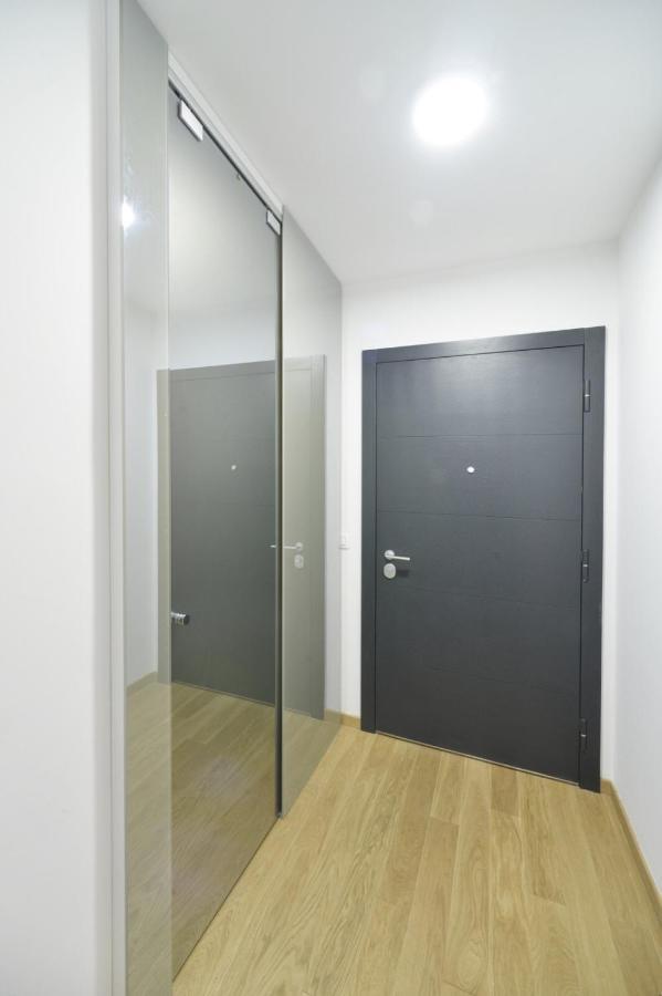 Duki New Belgrade Appartement Buitenkant foto
